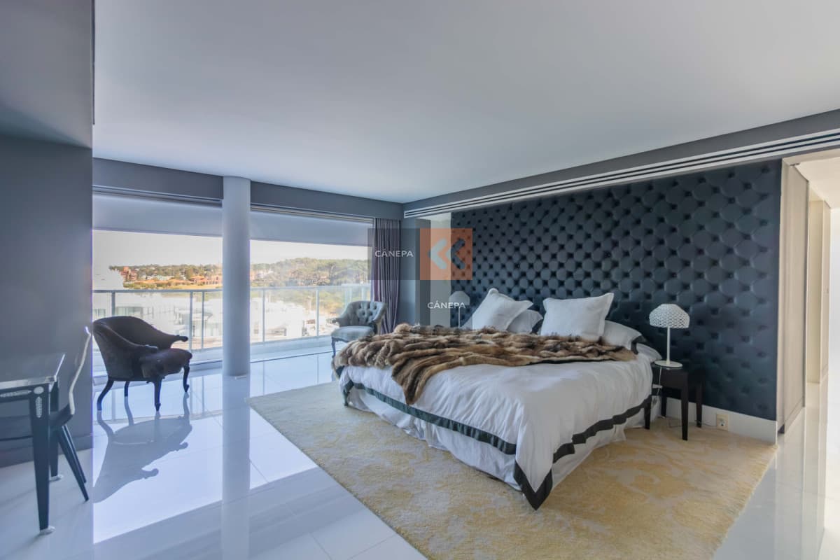 Apartamento pent-house de 4 suites en venta