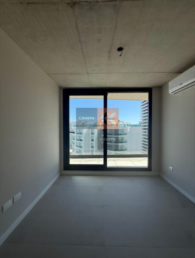 Departamento a estrenar con vista a Playa Brava