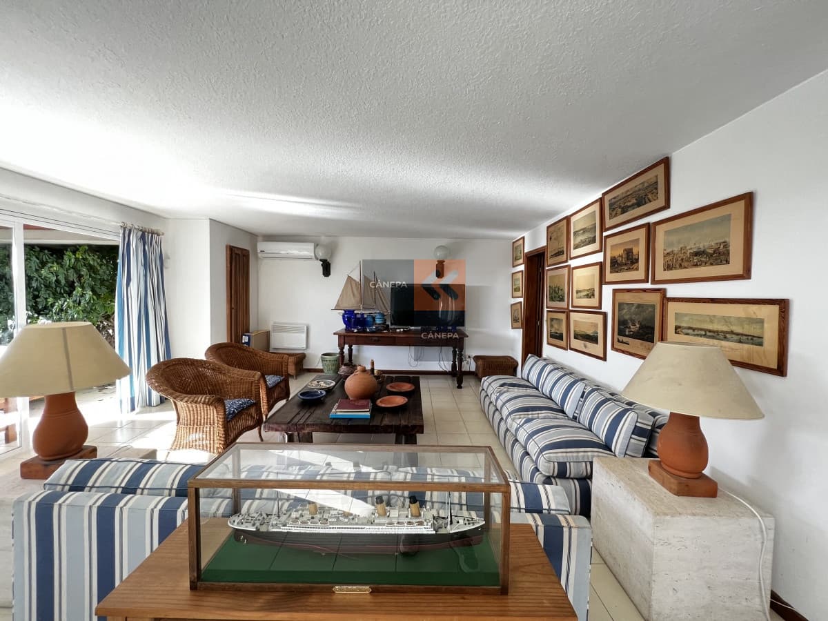Alquiler de Verano con vista al puerto, disponible Febrero