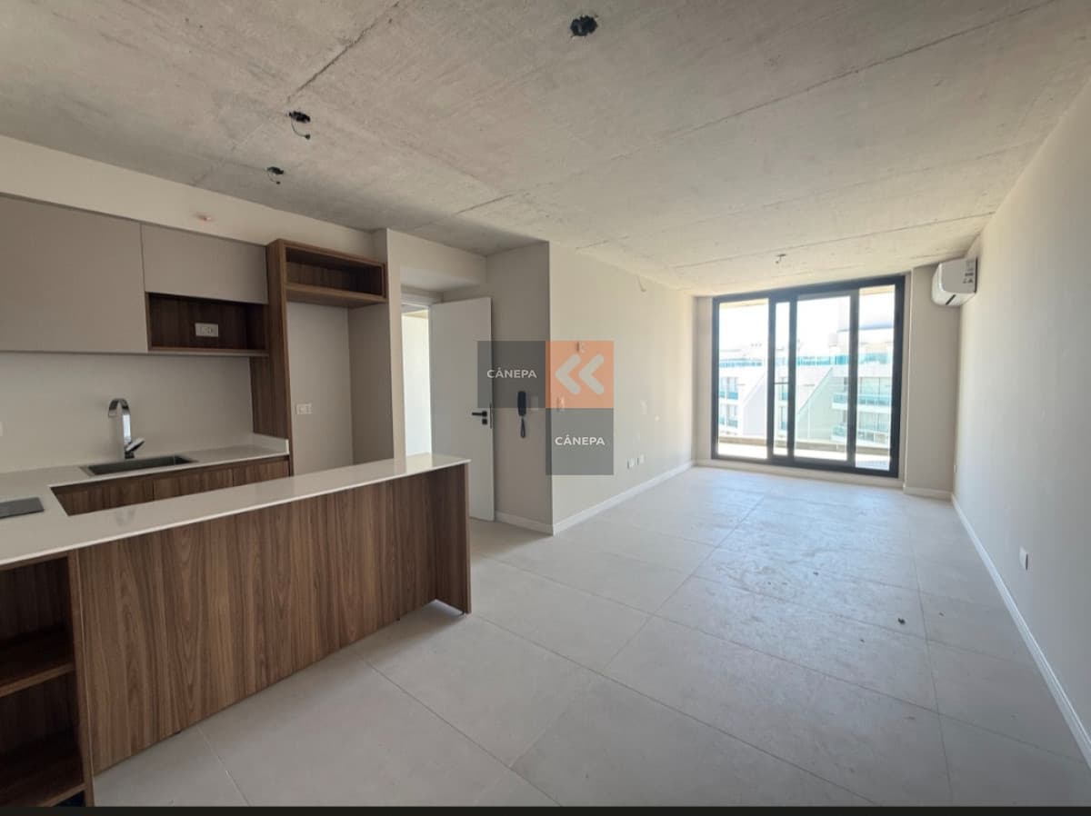 Departamento a estrenar con vista a Playa Brava