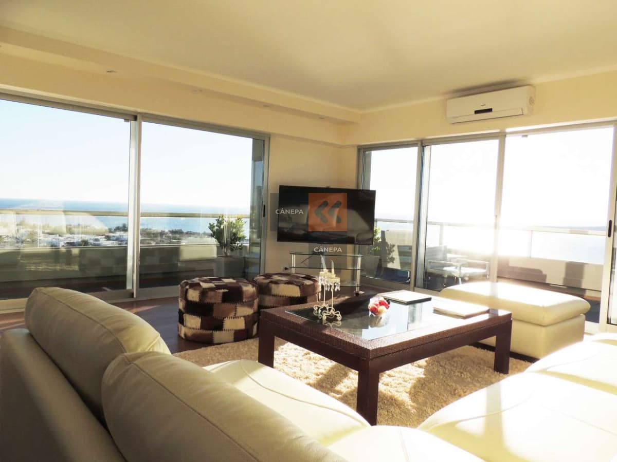 Penthouse en la peninsula , vistas unicas al puerto  ,puesta de sol y a la sierras