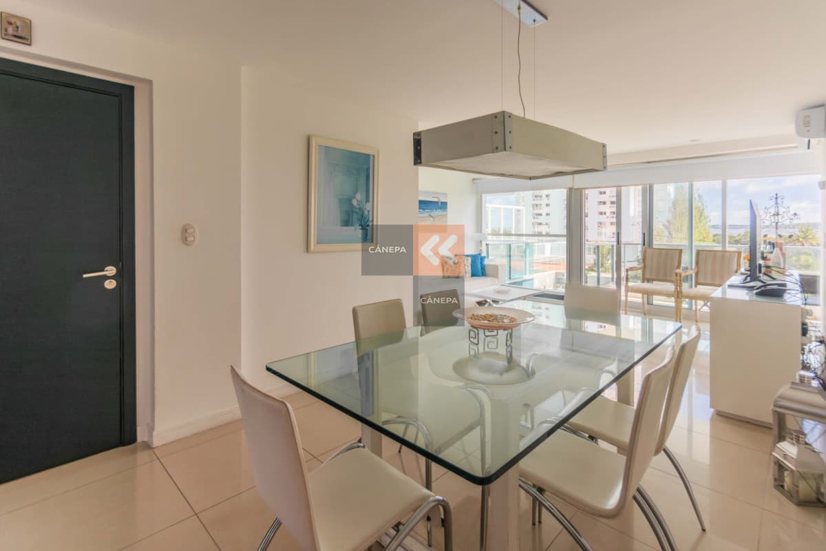 Apartamento de 3 dormitorios a solo 100mts de Playa Mansa