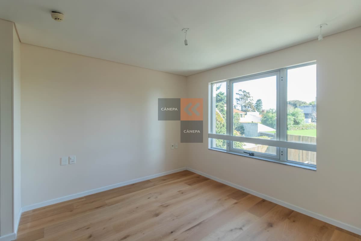 Venta o alquiler apartamento de 2 dormitorios en Carrasco Sur