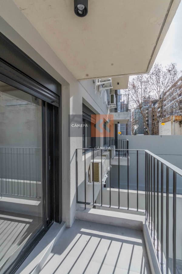 Venta con renta apartamento de 1 dormitorio en Cordón