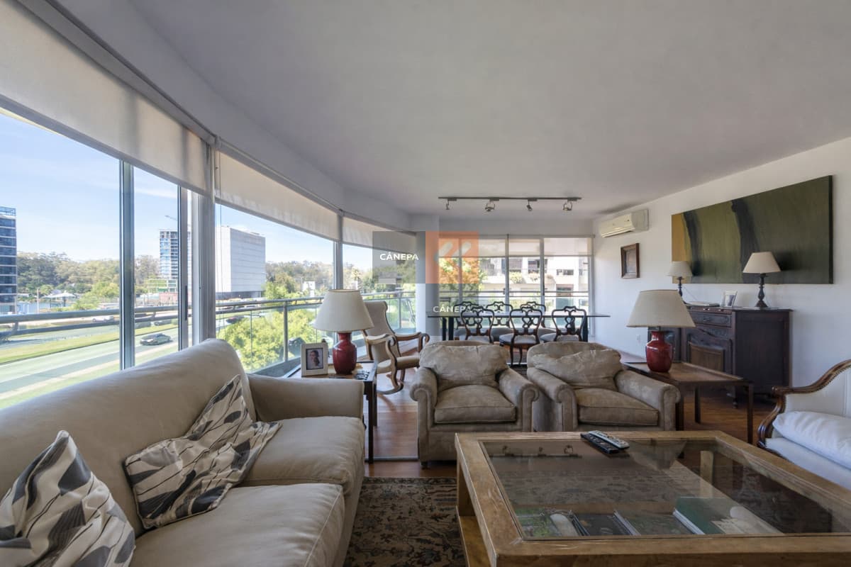Venta apartamento de 3 dormitorios en Av de las Americas