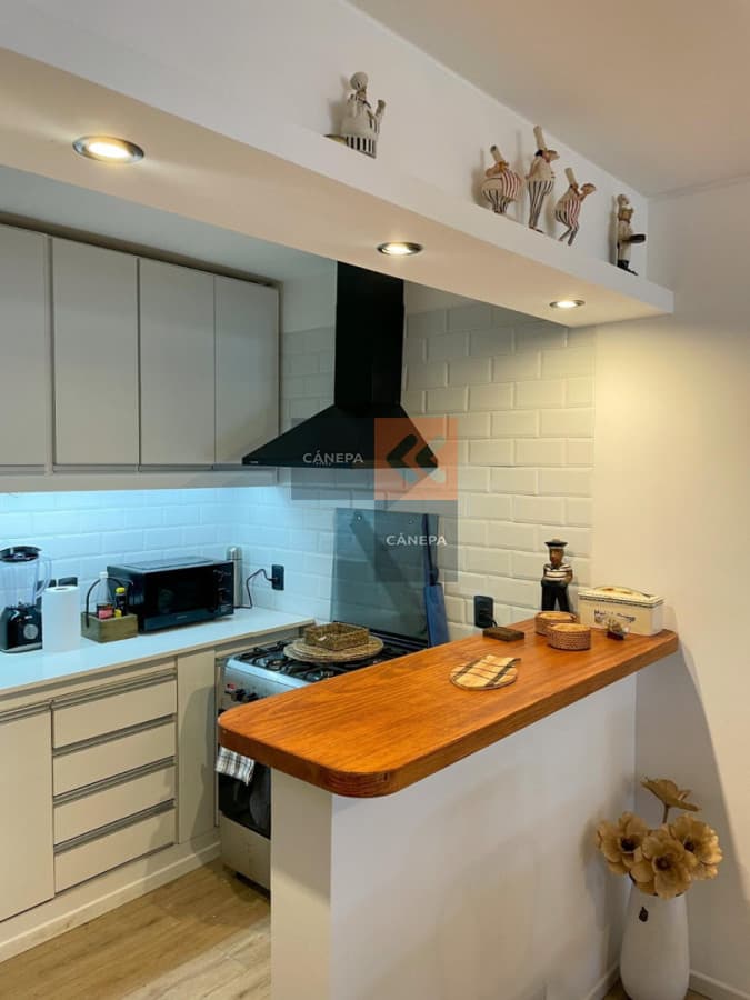 Apartamento de dos dormitorios a media cuadra del puerto