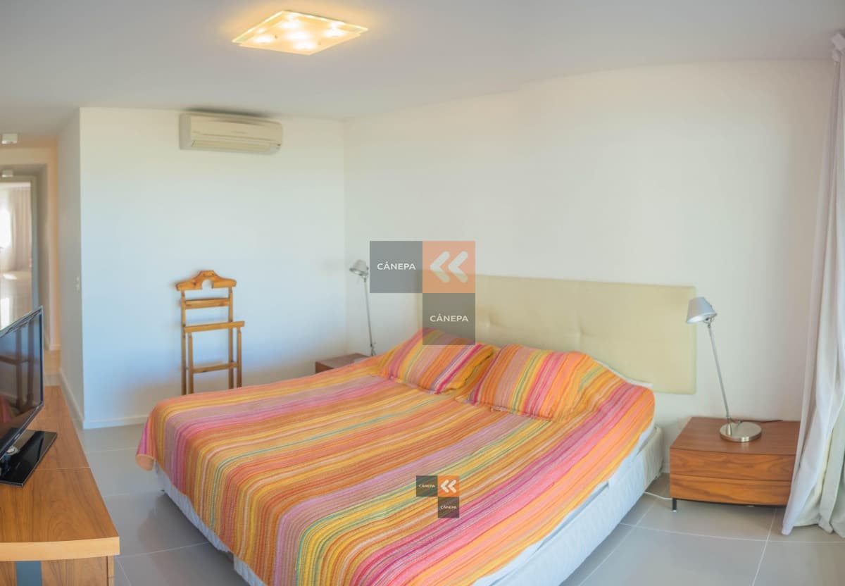 Apartamento de dos dormitorios a la venta en Quartier del mar