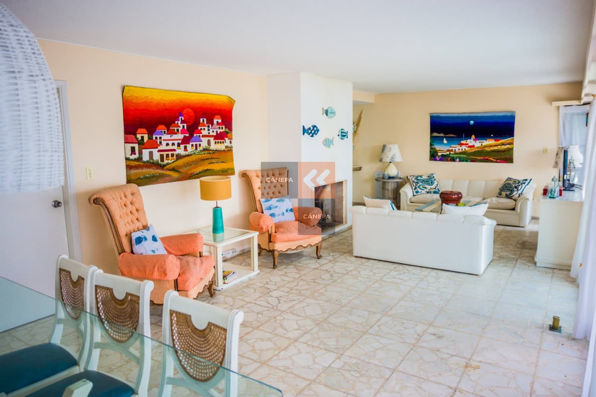 Apartamento estilo casa vista plena al mar