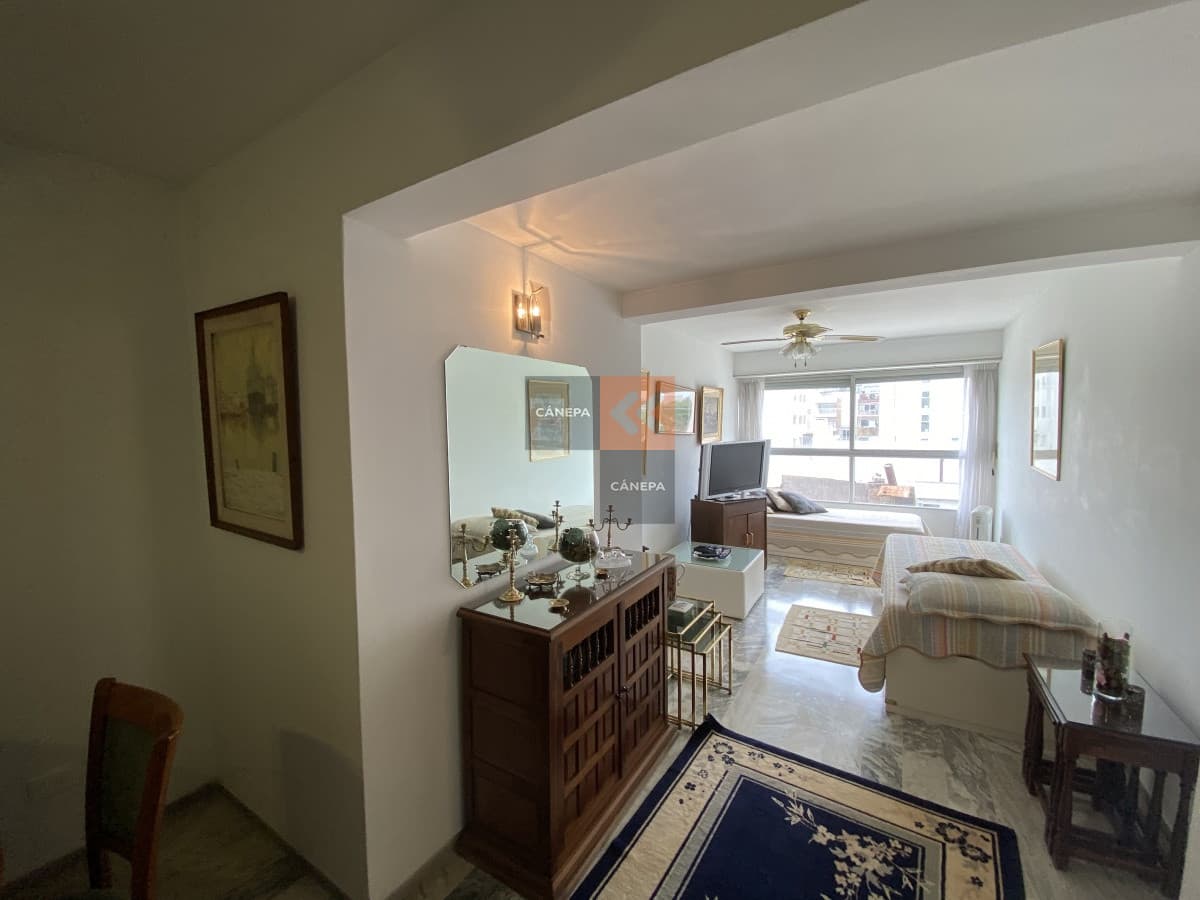 Apartamento en la esquina de Gorlero, especacular ubicación.