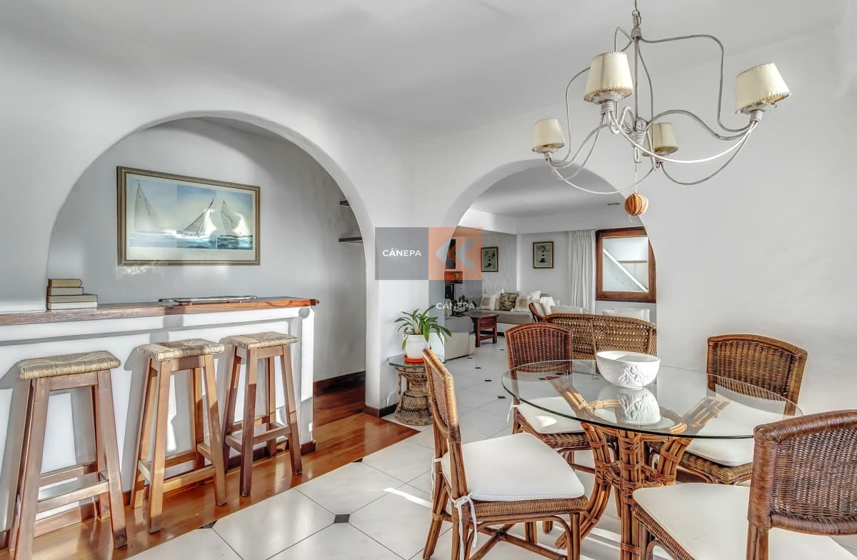 Departamento en venta con vista al puerto
