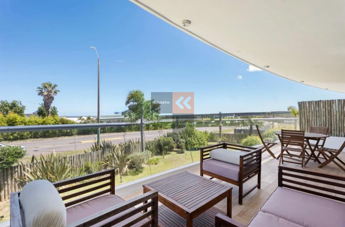 Apartamento en Manantiales primera linea