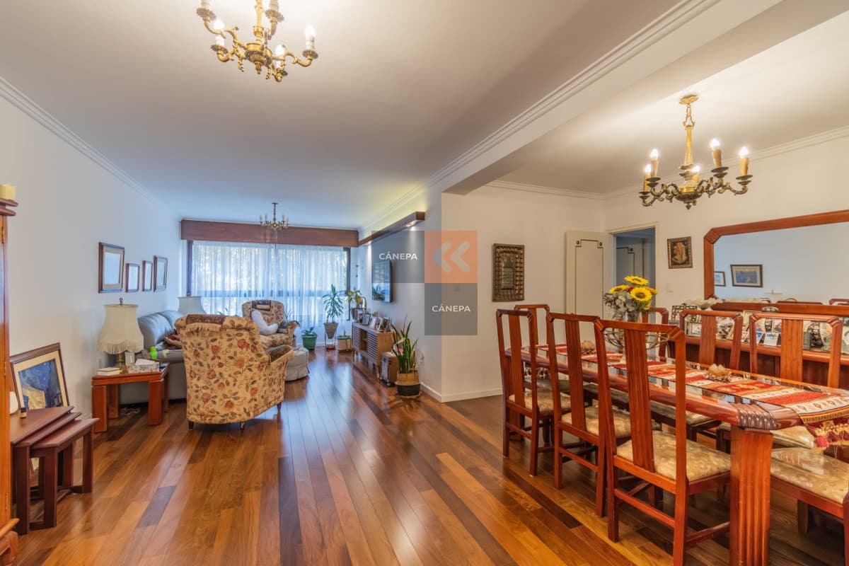 Venta apartamento de 3 dormitorios en Punta Carretas
