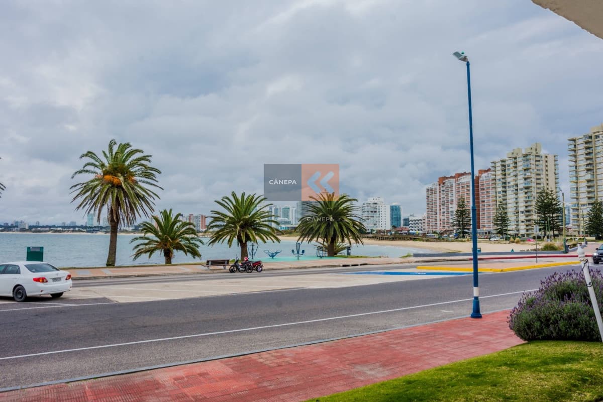 Apartamento estilo casa vista plena al mar