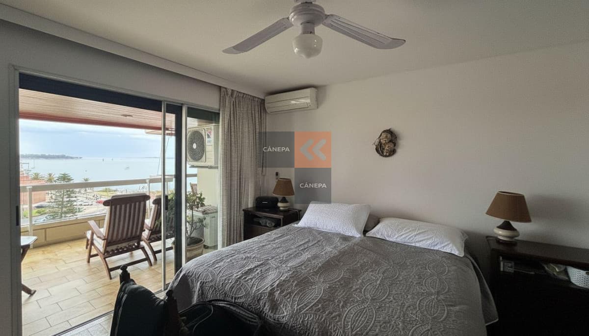 Departamento en venta de 3 dormitorios en Mansa con parrillero propio