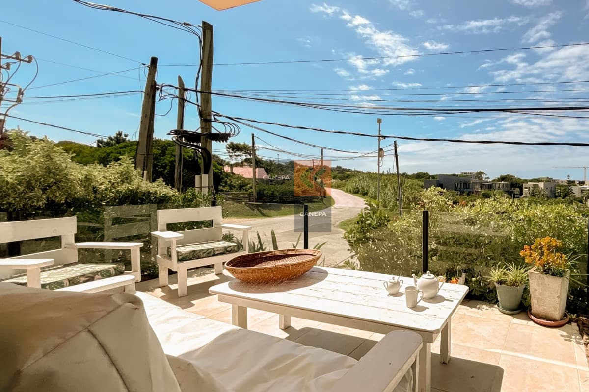 Apartamento en Manantiales con gran terraza