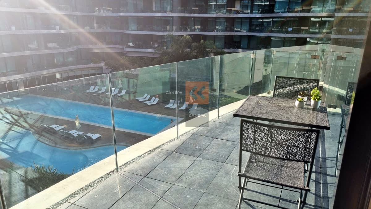 Venta con renta apartamento amueblado de 2 dormitorios en Puerto del Buceo