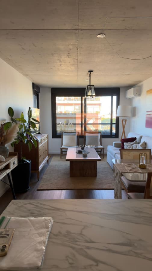 Apartamento a la venta con renta en Pocitos