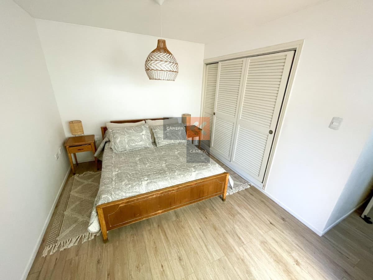 Apartamento de dos dormitorios a media cuadra del puerto