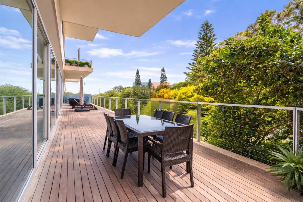 Apartamento en venta de excelente categoría en zona Brava