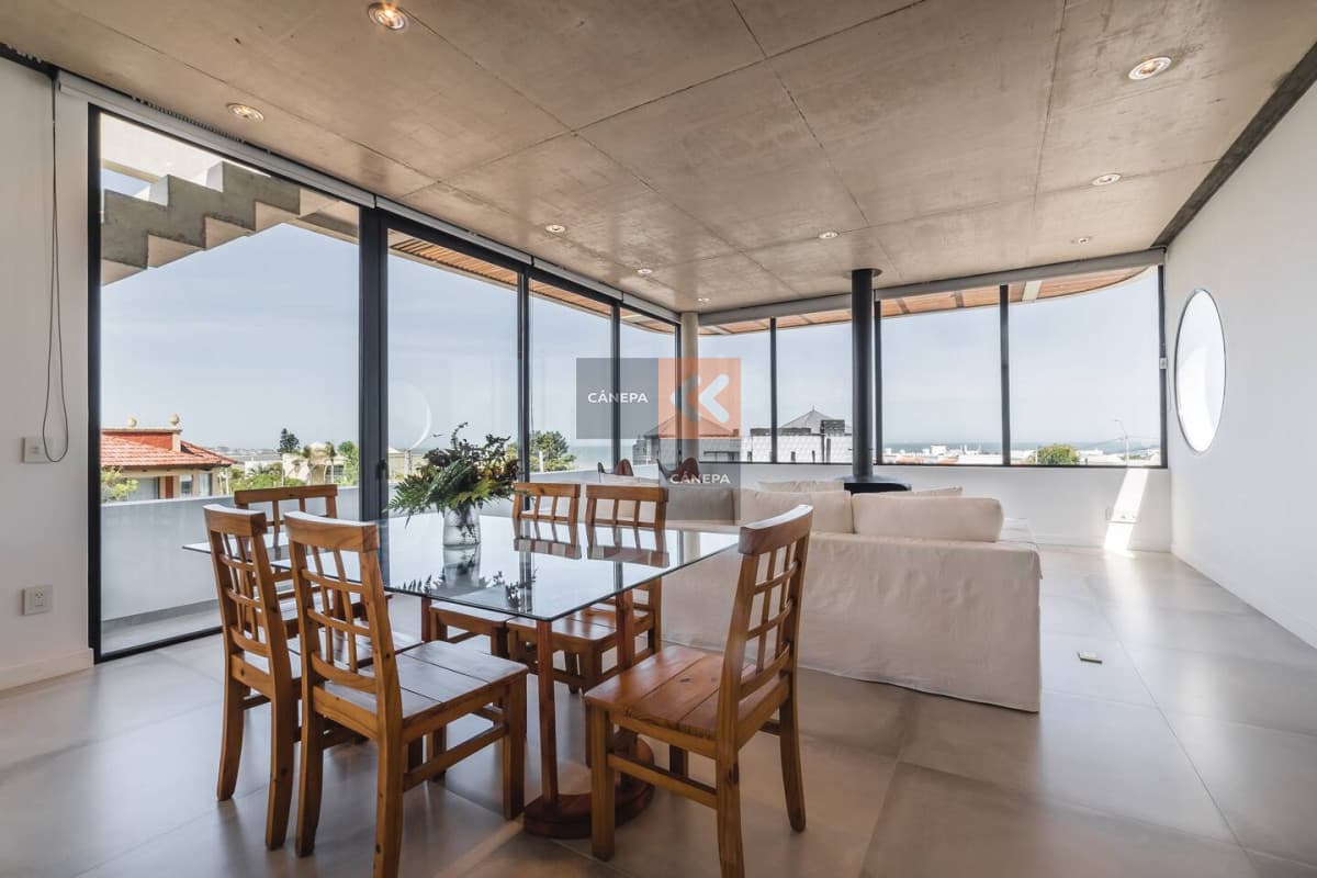 Excelente casa de diseño de 3 dormitorios