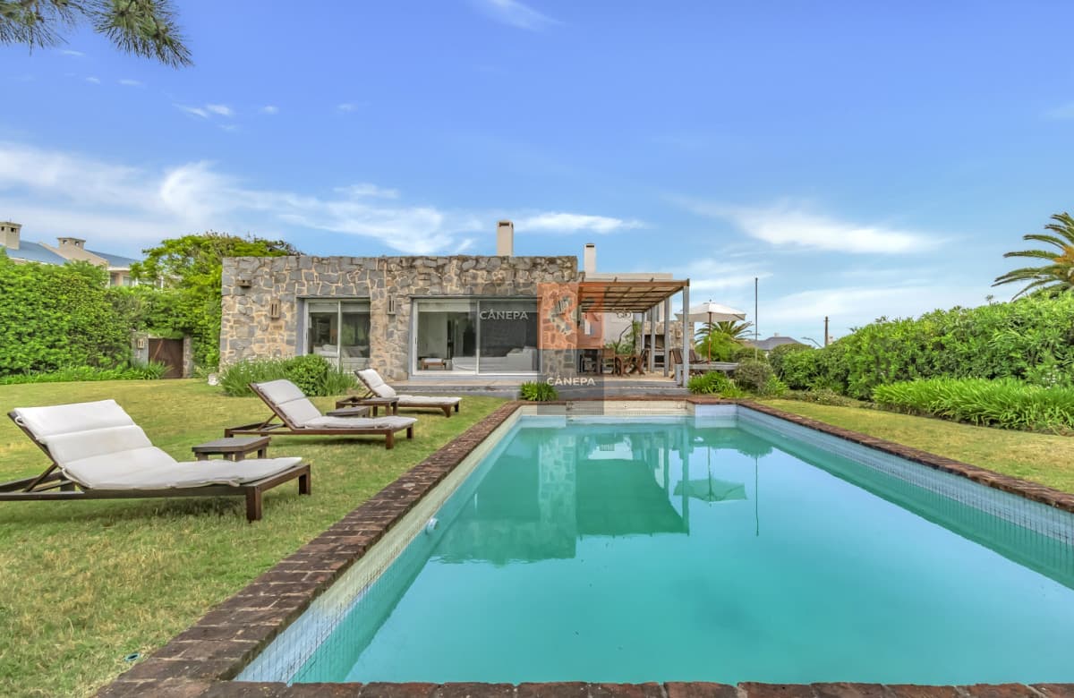 Casa con excelente ubicación en alquiler temporal