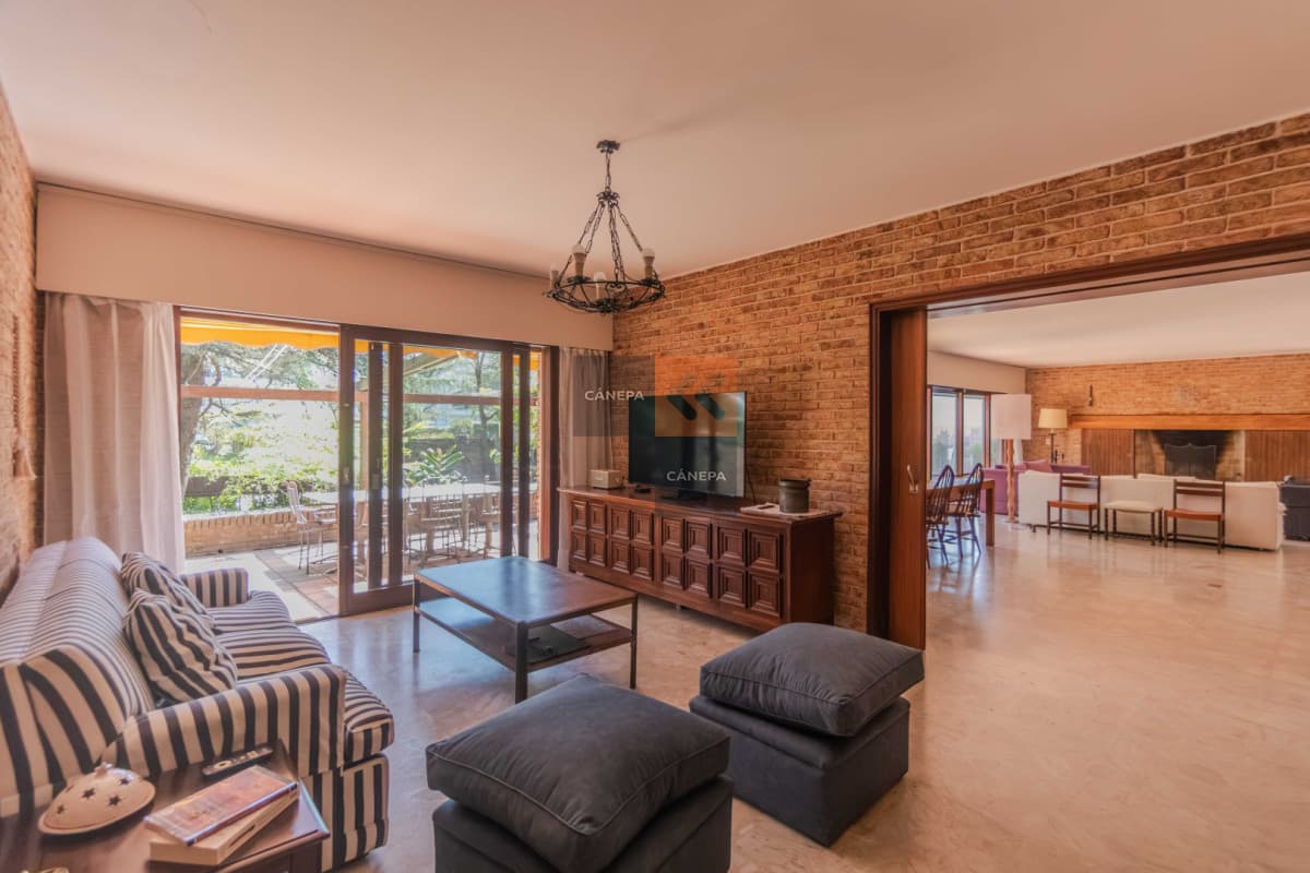 Casa en venta a 3 cuadras de la mansa