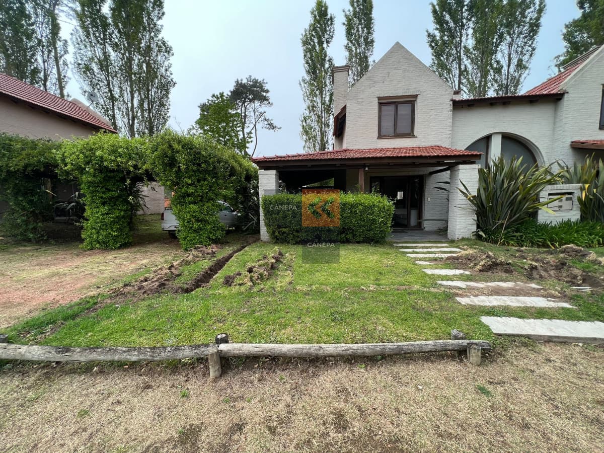 Venta casa de dos dormitorios