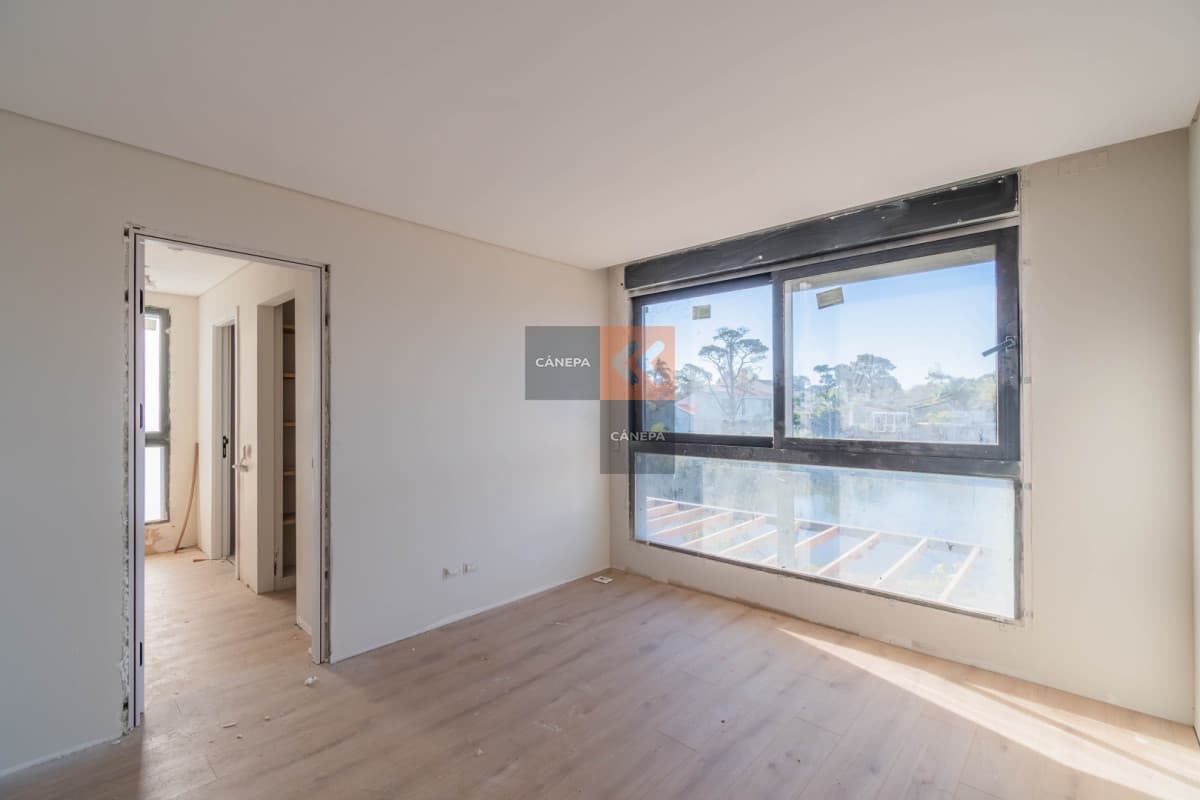 Venta casa de 4 dormitorios en Parque Miramar