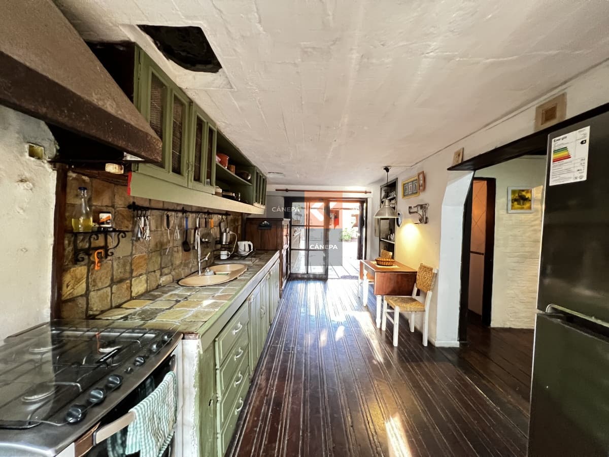 Hermosa casa en la 36 de la mansa