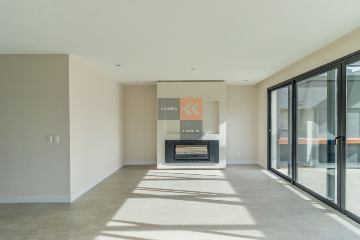 Venta casa de 4 dormitorios en Barrio Parques