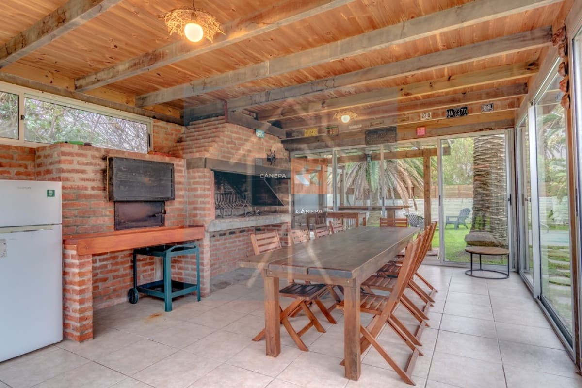Casa en venta de 5 dormitorios