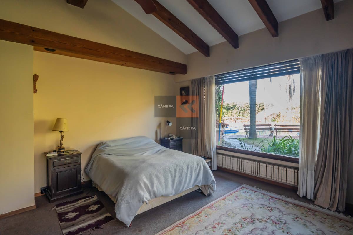 Venta casa de 4 dormitorios en Carrasco Sur