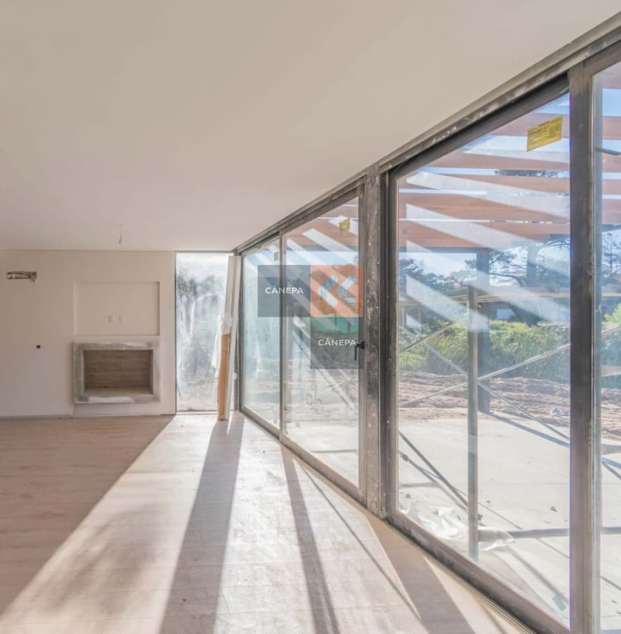 Venta casa de 4 dormitorios en Parque Miramar