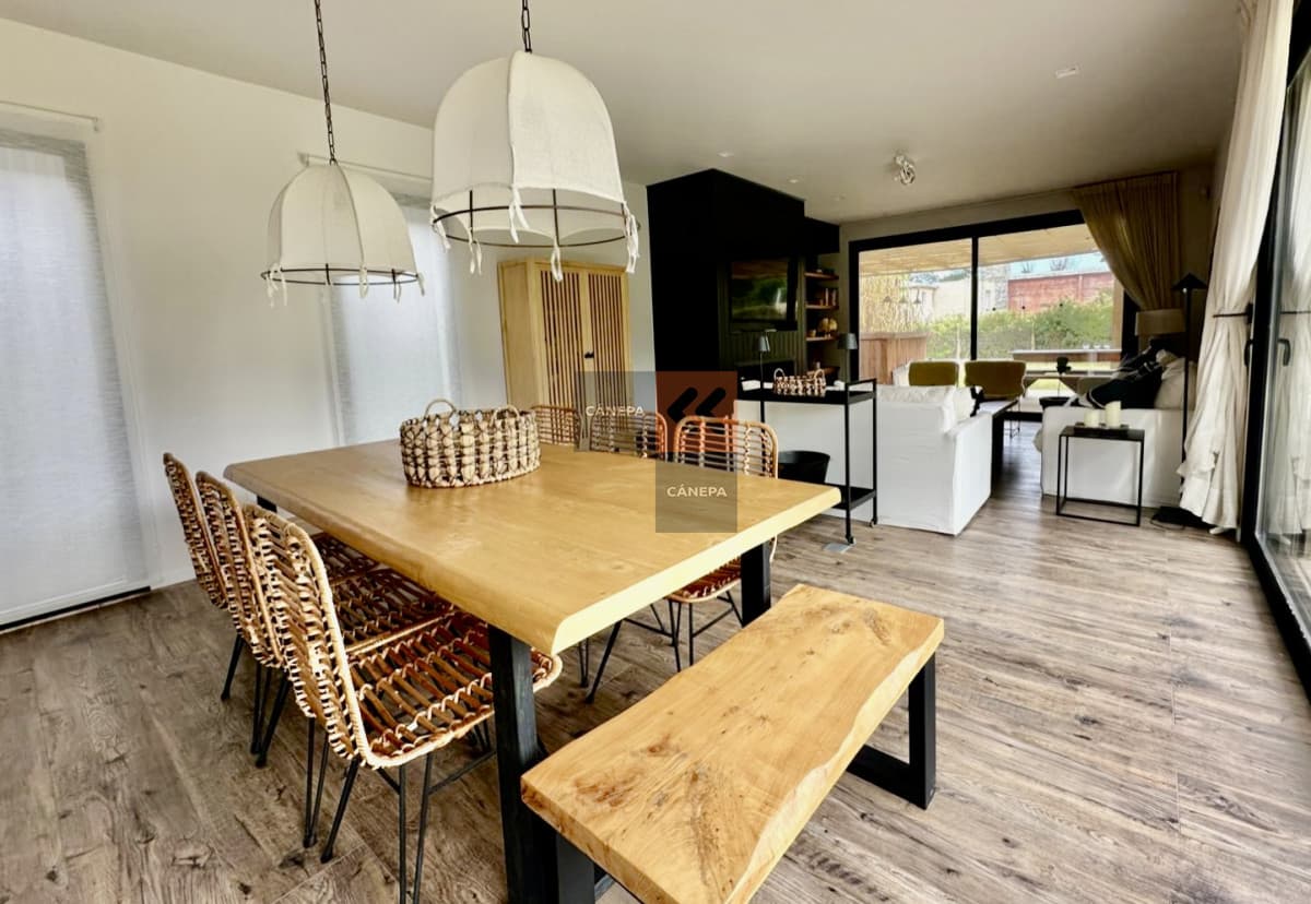 Casa ubicada en Montoya Alquiler disponible segunda de Enero y Febrero
