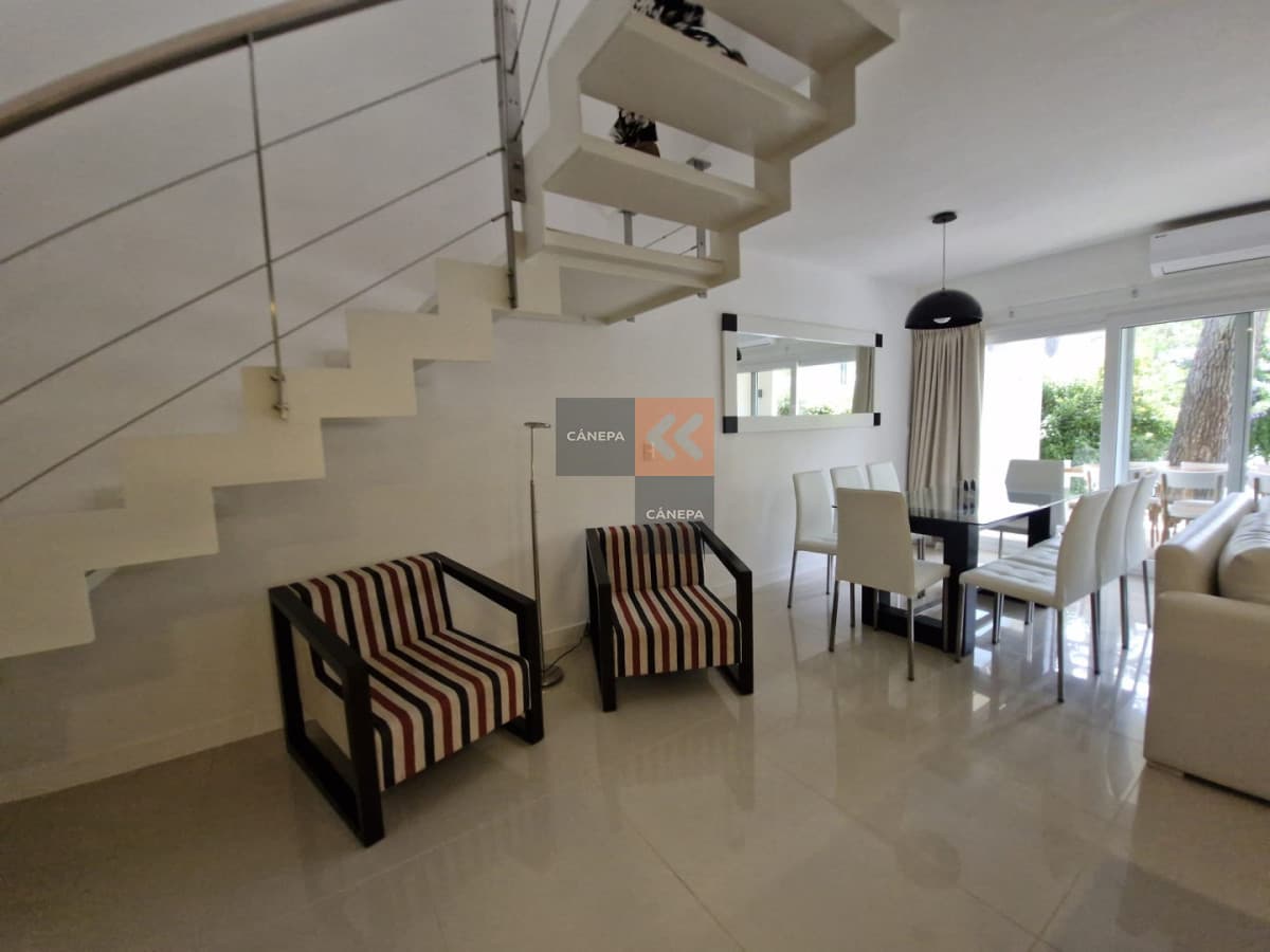 Casa en venta en complejo Solanas