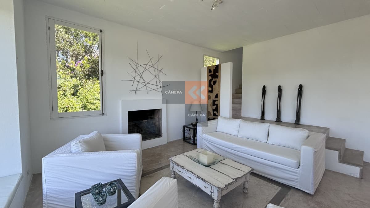 Casa en Venta en zona Punta Piedras