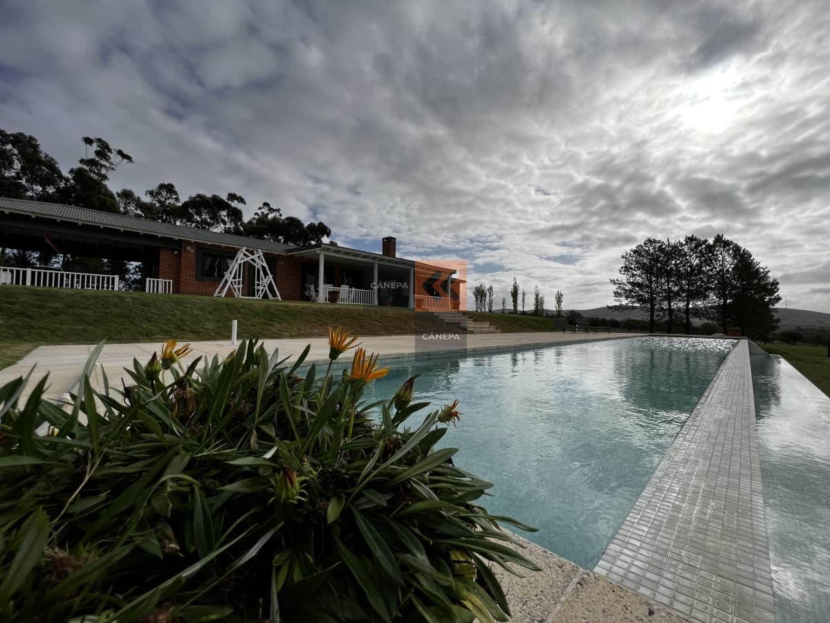 Hermosa chacra a la venta a 15 kmts de San Carlos y 30 minutos de Punta del Este