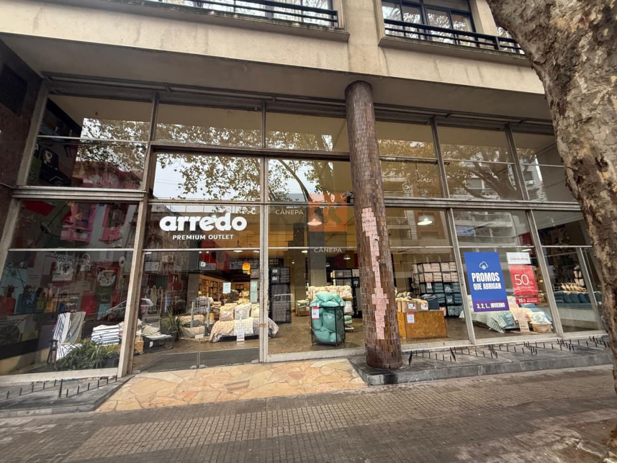 Alquiler o venta amplio local en Centro