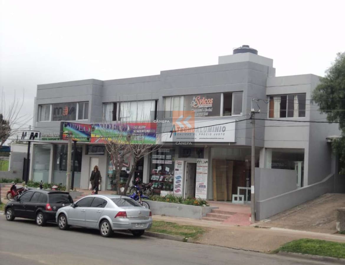 Local sobre Avenida Aigua