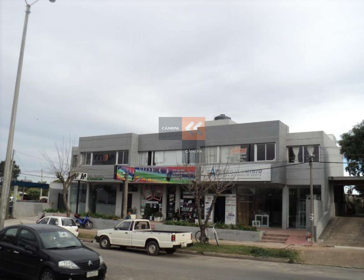 Local sobre Avenida Aigua