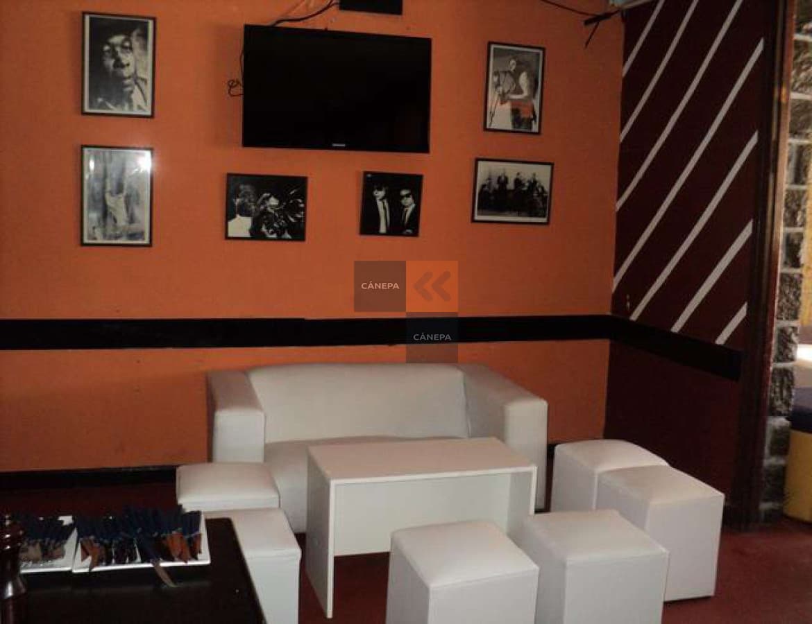 Local comercial con excelente ubicación