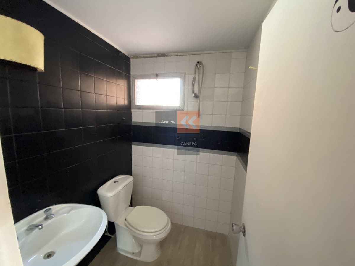 Local comercial sobre Avenida Italia