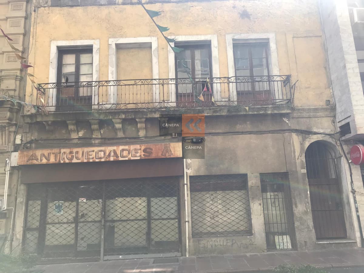 Local en ciudad Vieja a la venta , en el mejor lugar