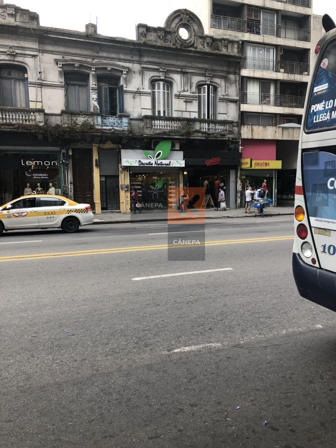 Local en alquiler sobre 18 de Julio
