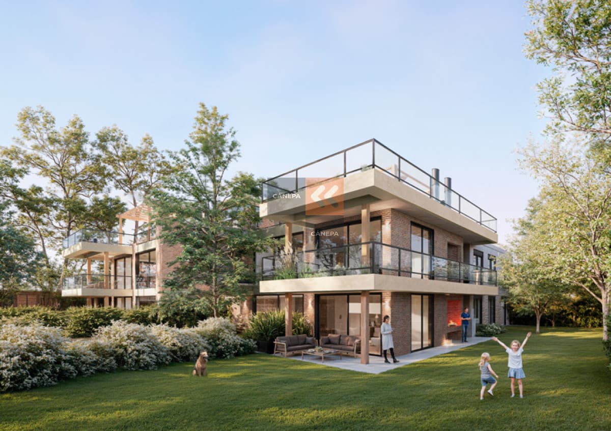 Venta apartamento de 4 dormitorios en Carrasco Sur + terraza con parrillero propio