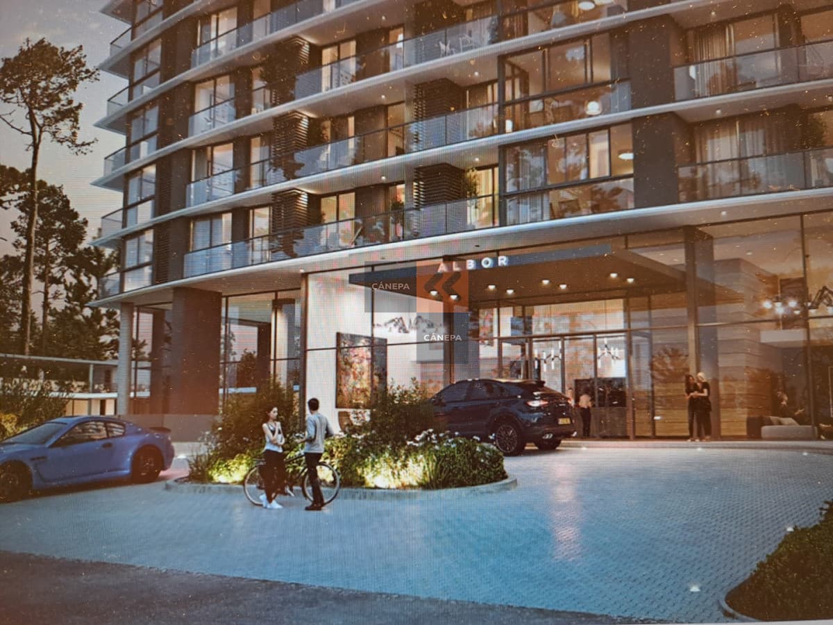 Apartamento de 2 dormitorios en venta con vista al mar