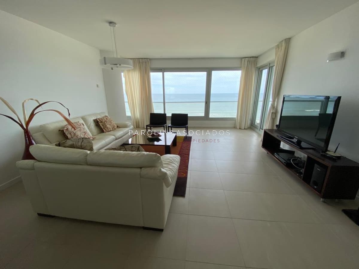 Apartamento en venta en Le Parc II, Punta del Este.