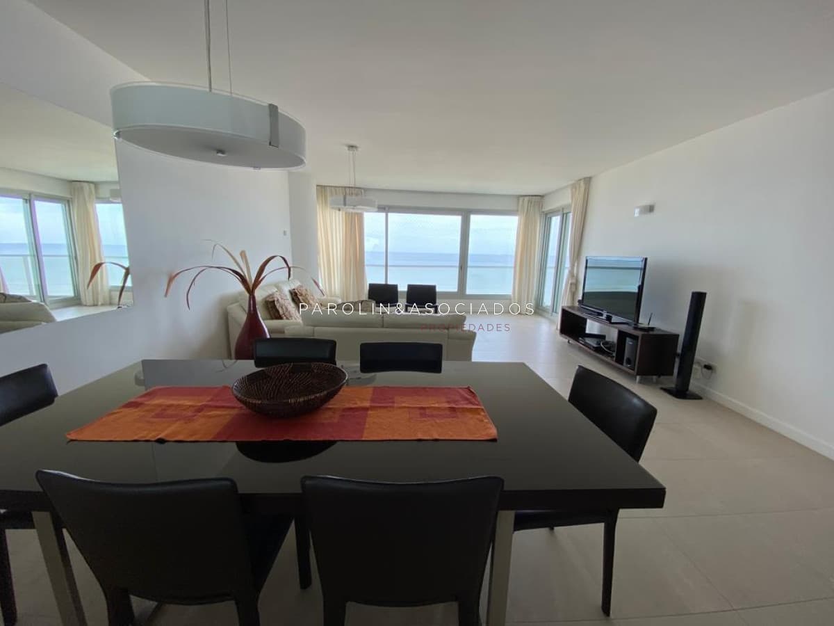 Apartamento en venta en Le Parc II, Punta del Este.