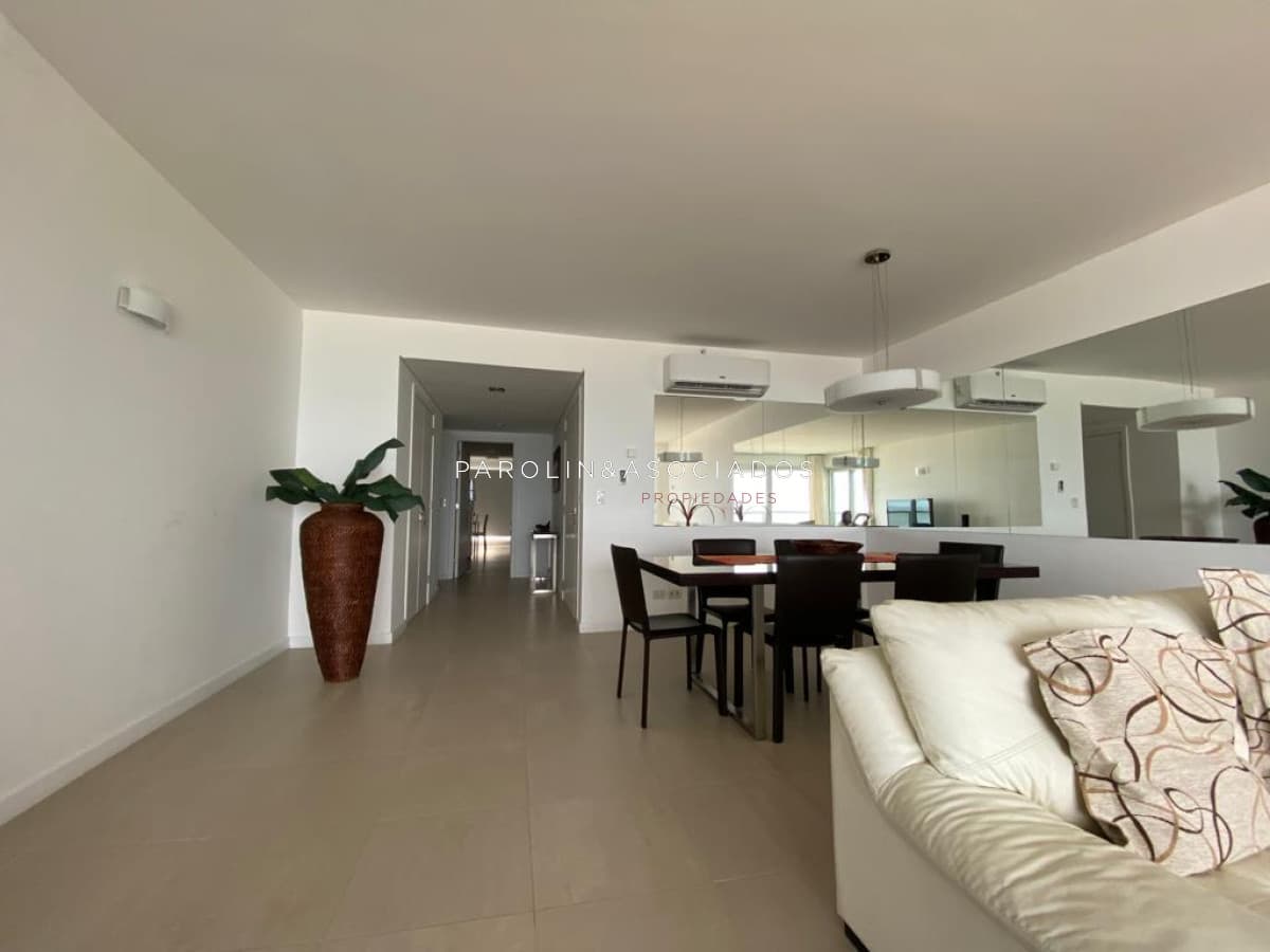 Apartamento en venta en Le Parc II, Punta del Este.