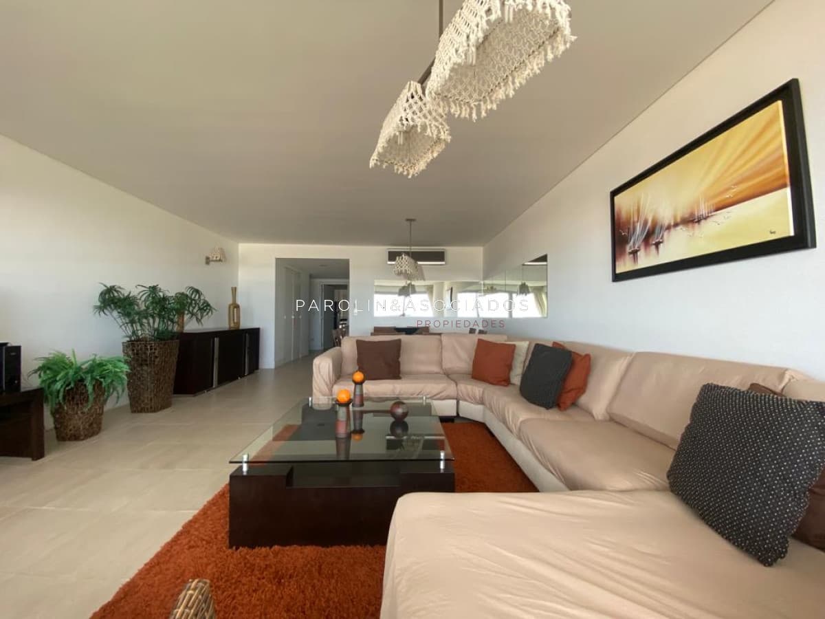 Apartamento en venta en Punta del Este.